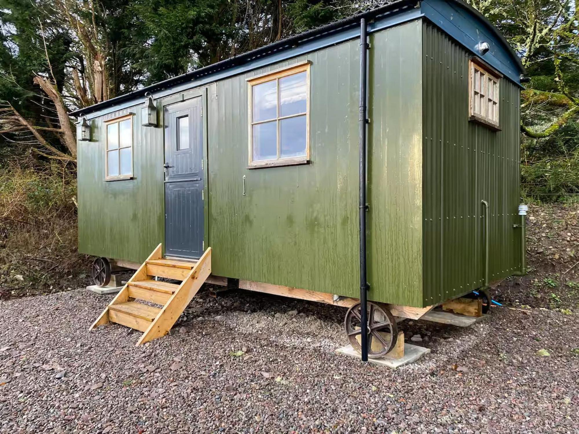 Corry Lodge Estate - Sheperds Huts Or Container Stays With Sea View Broadford (Isle of Skye) Buitenkant foto