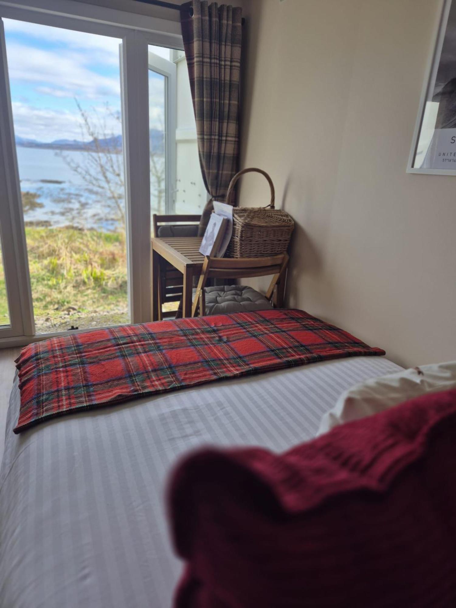 Corry Lodge Estate - Sheperds Huts Or Container Stays With Sea View Broadford (Isle of Skye) Buitenkant foto